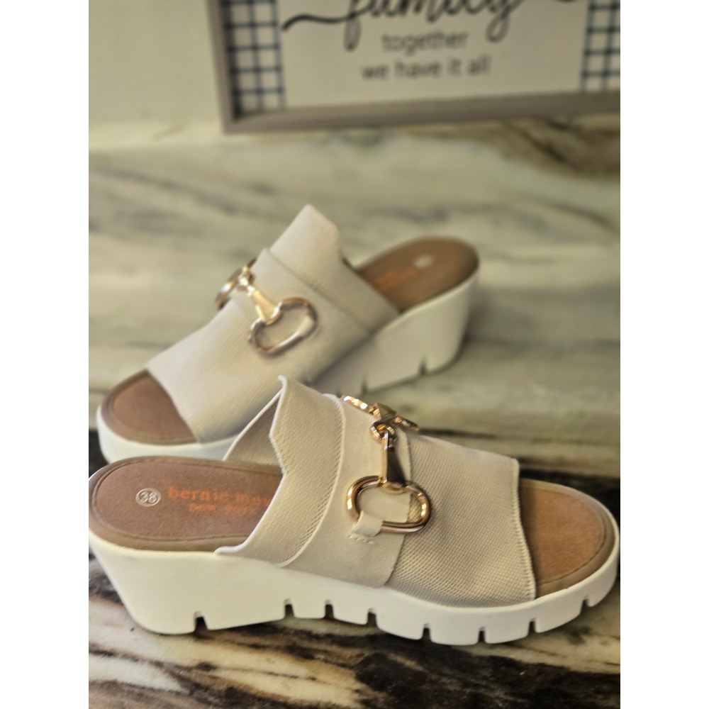 Bernie Mev New York Beige Stretch Knit Horsebit Wedge Slide Sandals Size 38